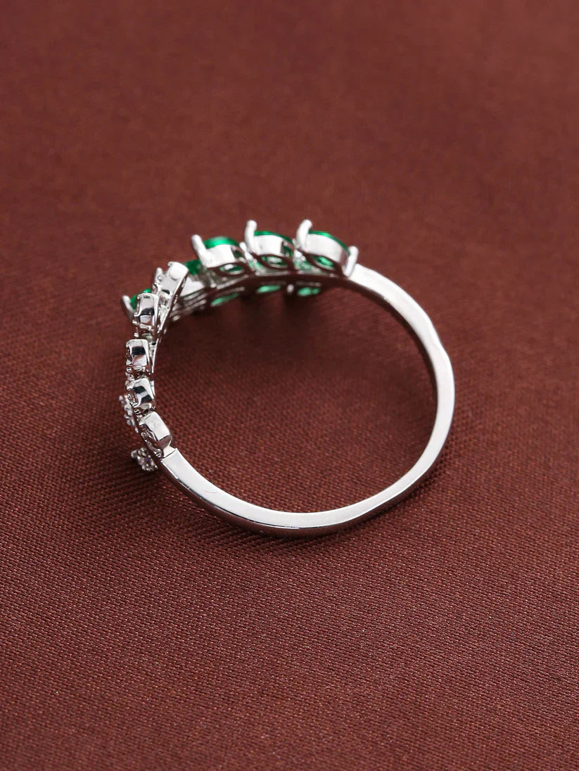 Antique-Inspired Green Leaf Ring
