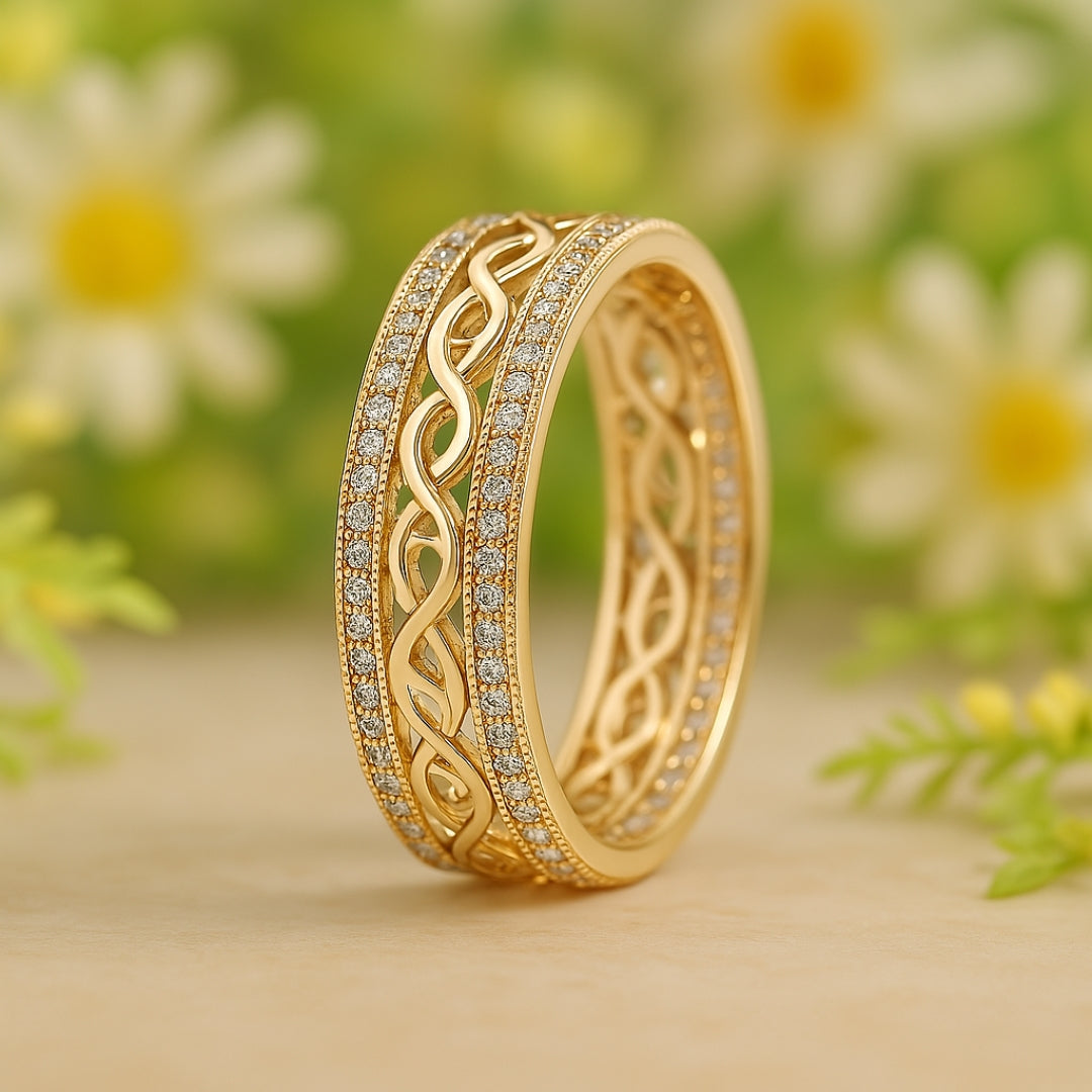 Shimmering Openwork Gold Ring